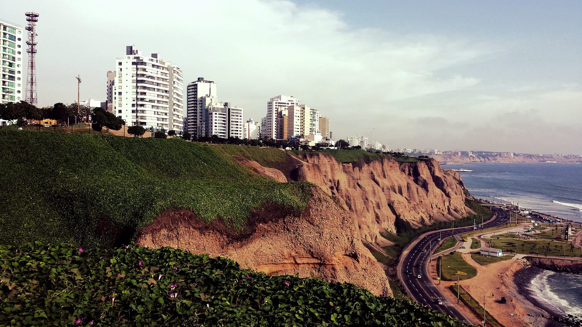 Looking at the Miraflores district from the coastline